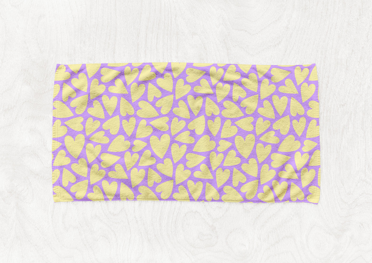Manta / Toalha Corações Amarelo Fundo Lilás - M044