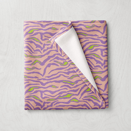 Manta / Toalha Padrão Tigre Rosa, Lilás e Verde - M045